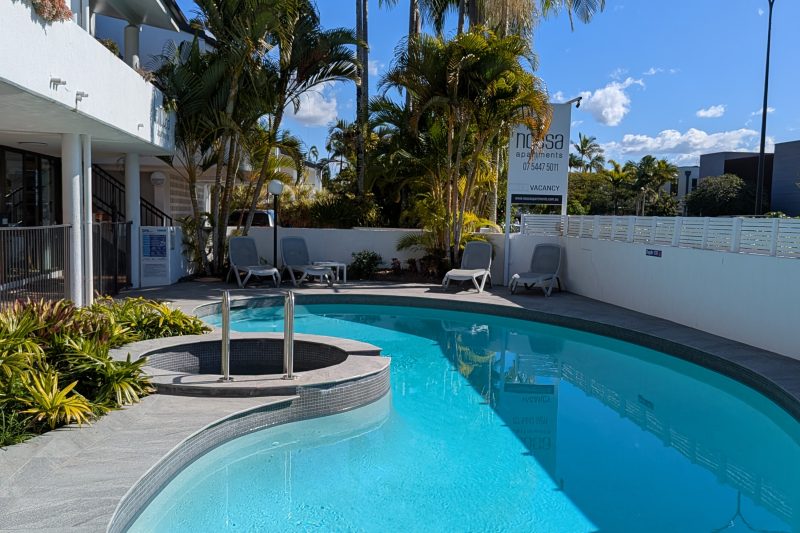 RResort Pool Noosa Apartments