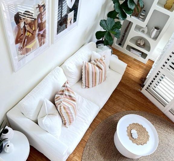 Beachfront townhouse Sunshine Beach Noosa with vaulted ceilings