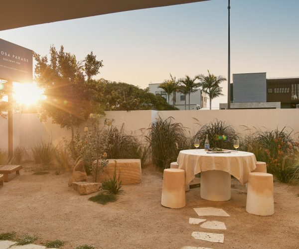 Luxury 1 bedroom apartment Noosa Heads with private courtyard
