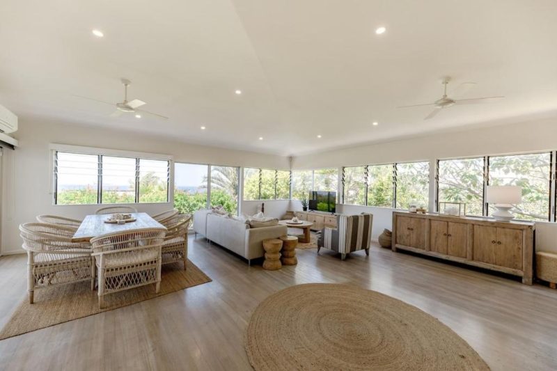 Sunshine Beach holiday house Noosa sleeps 6 with ocean views